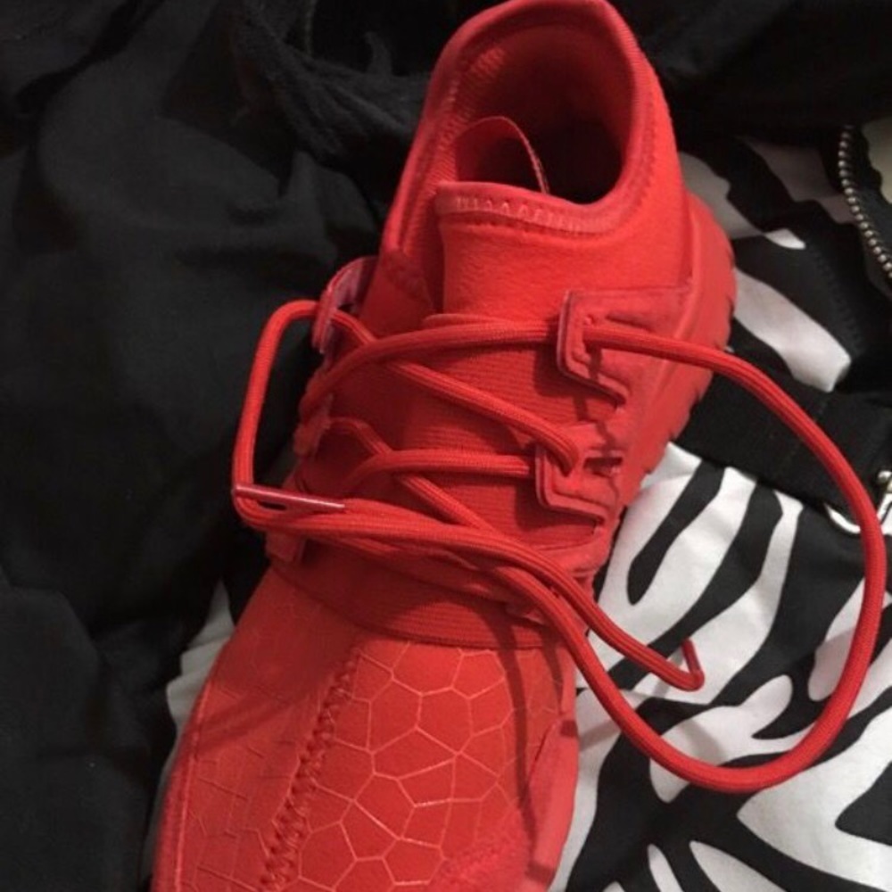 Adidas - Picture 3 of 3