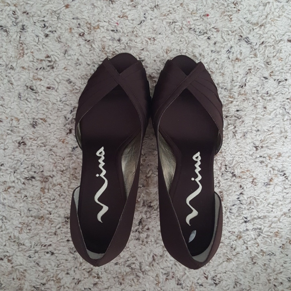 Super cute dark chocolate brown Nina dress shoes.