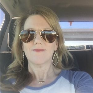 Meet your Posher, Becky