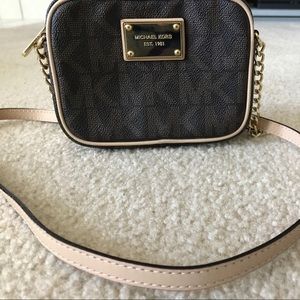 Mini Michael Kors signature "jet set" cross body