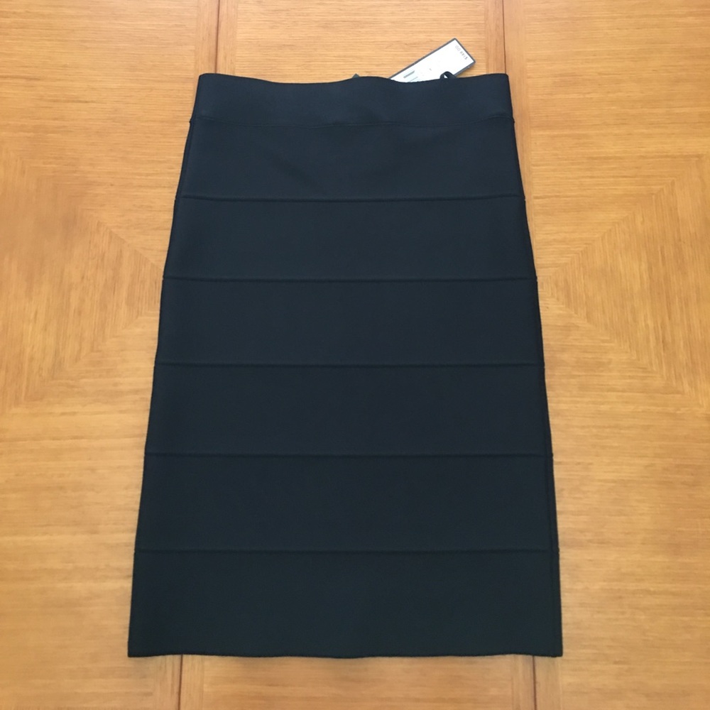 BCBGMAXAZRIA Alexa Black skirt