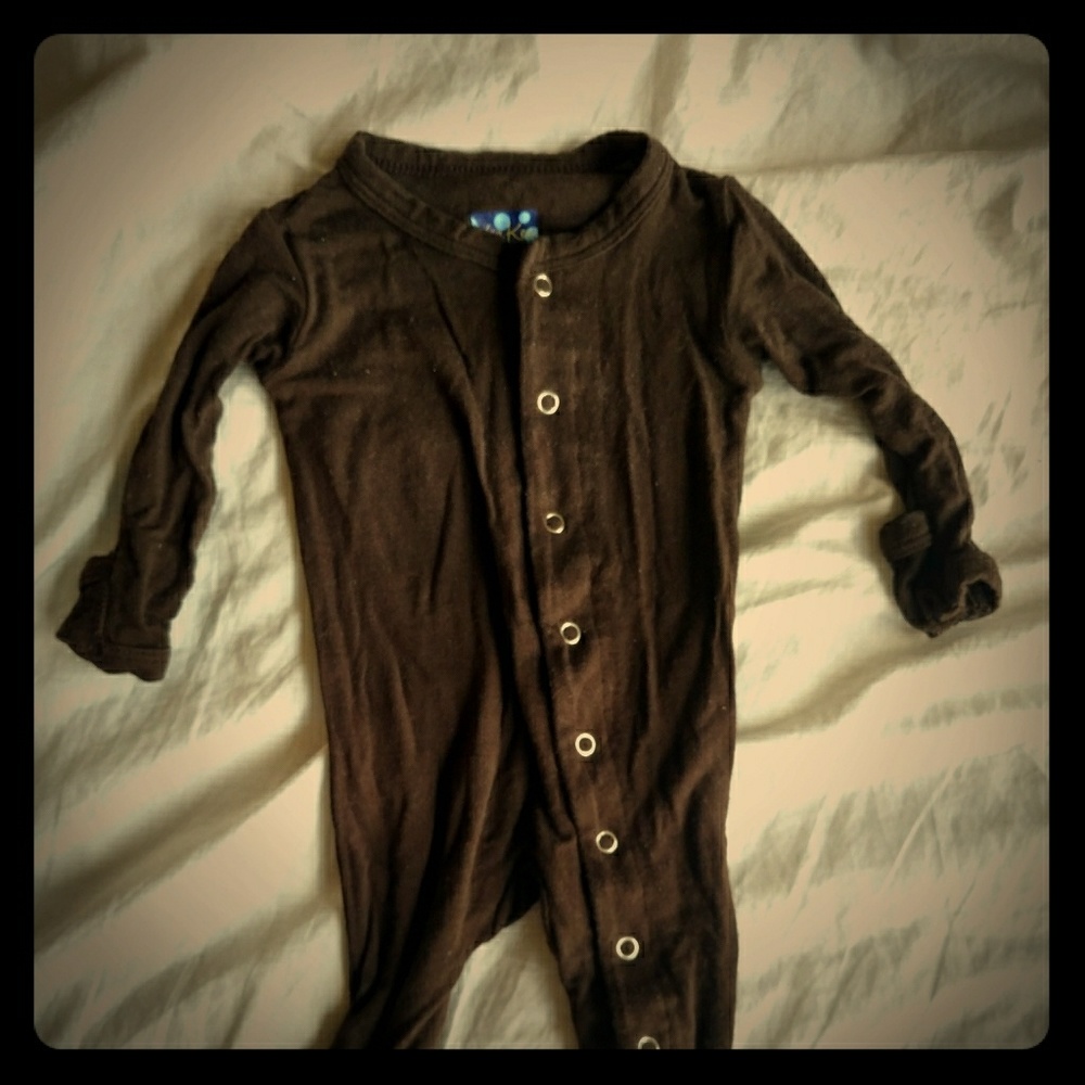 Kickee Pants NB boy outfit, very nice!