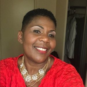 Meet your Posher, Angela