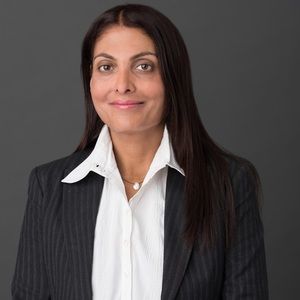 Meet your Posher, Lara