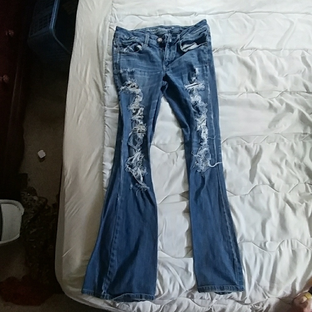 Destroyed artist jeans