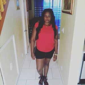 Meet your Posher, Nickisha