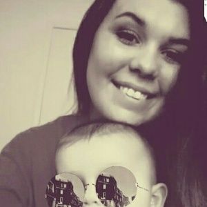 Meet your Posher, Courtney