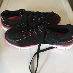 Sketchers Sport Sneakers 8.5