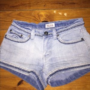 mid-rise denim shorts with embroidery