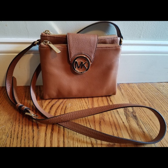 Michael Kors Fulton Cross Body Purse - Picture 1 of 4