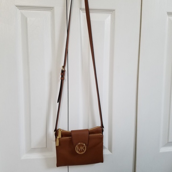 Michael Kors Fulton Cross Body Purse - Picture 4 of 4