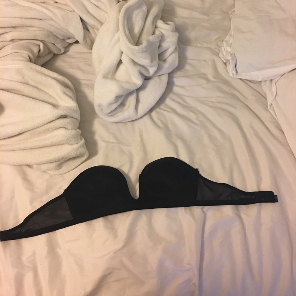 Black strapless 36C bra