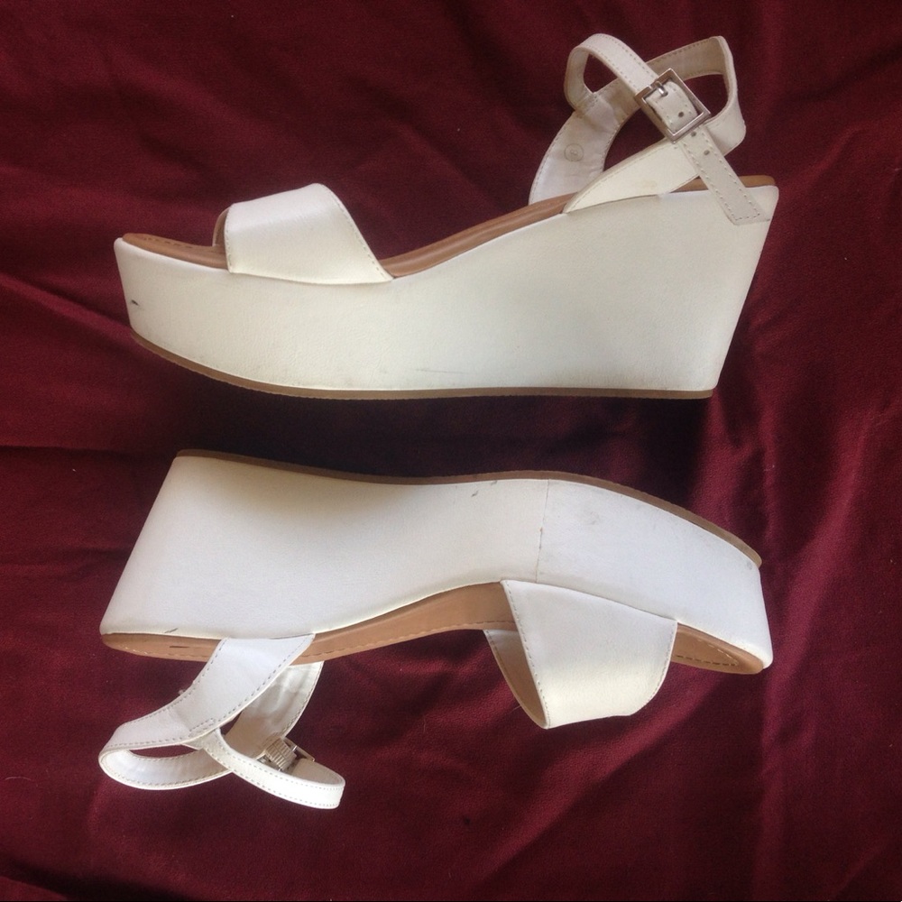 white platform sandals!