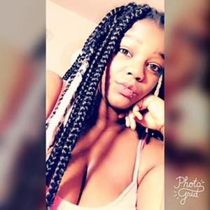 Meet your Posher, Monyca