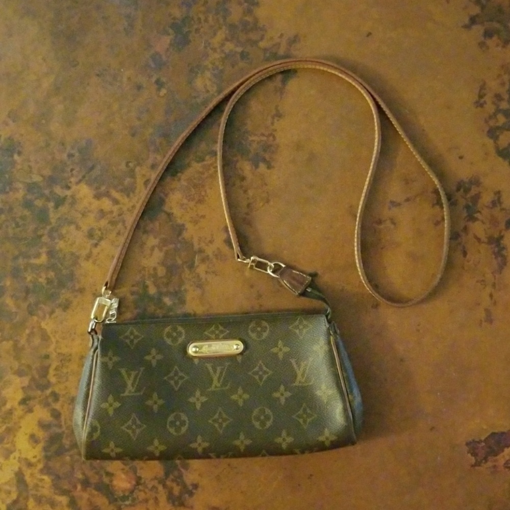 Louis vuitton pochette eva crossbody