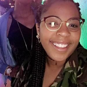 Meet your Posher, Da'neshia