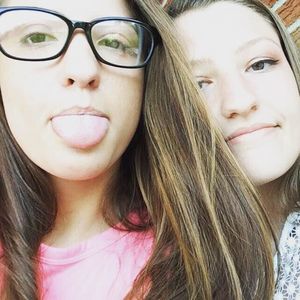 Meet your Posher, Christen