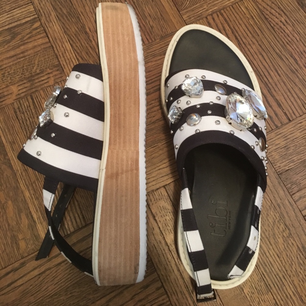 Tibi platforms