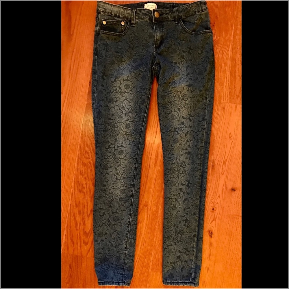 Forever 21 Size 26 Juniors Boyfriend LowRise Jeans
