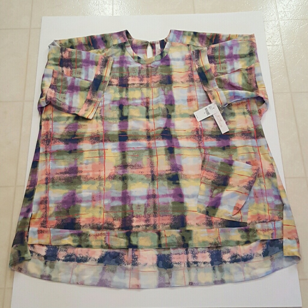 Melissa McCartney one pocket t-shirt