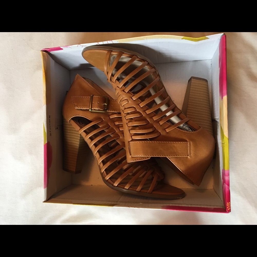 Scrappy sandals