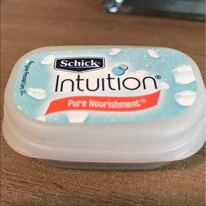 11 Schick Intuition Pure Nourishment Razor Blades