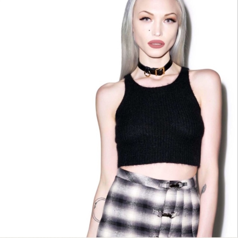 UNIF Cropped Sweater Tank Top - Picture 2 of 5