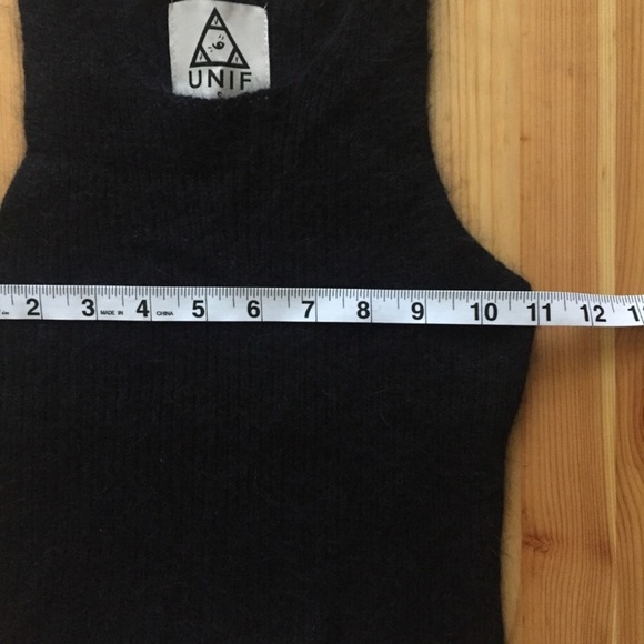 UNIF Cropped Sweater Tank Top - Picture 4 of 5