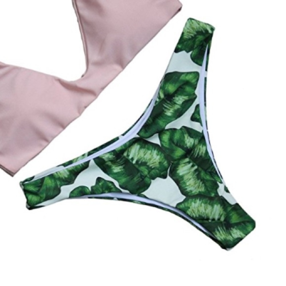 Mooskini bathing suit bottoms- small