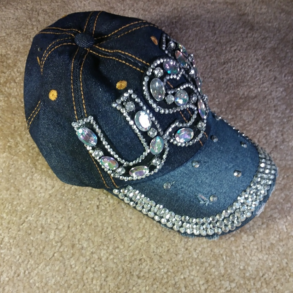 Hat - Picture 3 of 5