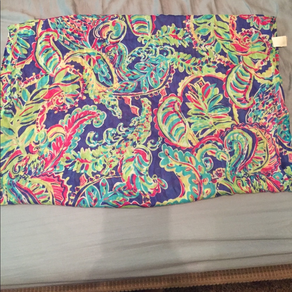 Lilly Pulitzer  Infiniti scarf. Perfect condition