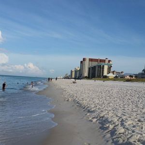 Meet your Posher, Adan