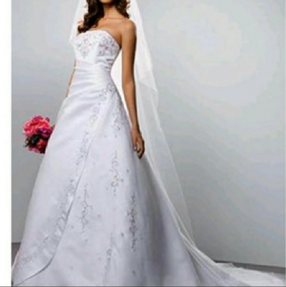 Wedding dress