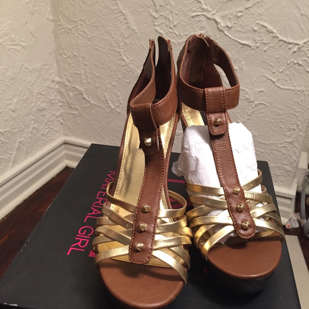 BN! Material Girl wedges cognac /gold size 11