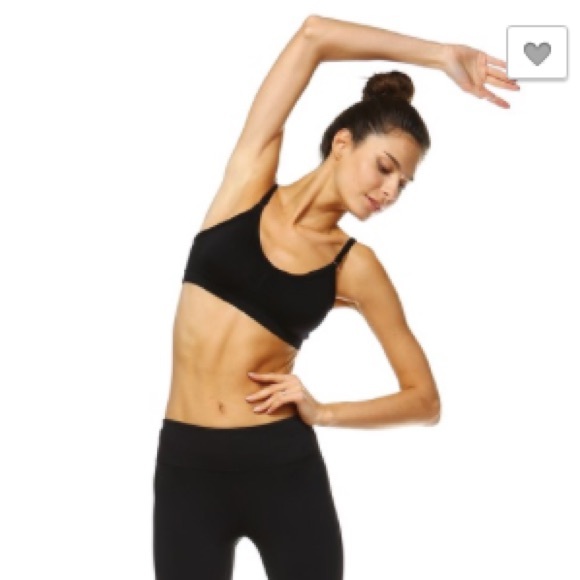 🆕 Black Criss-Cross Sports Bra - Picture 2 of 2