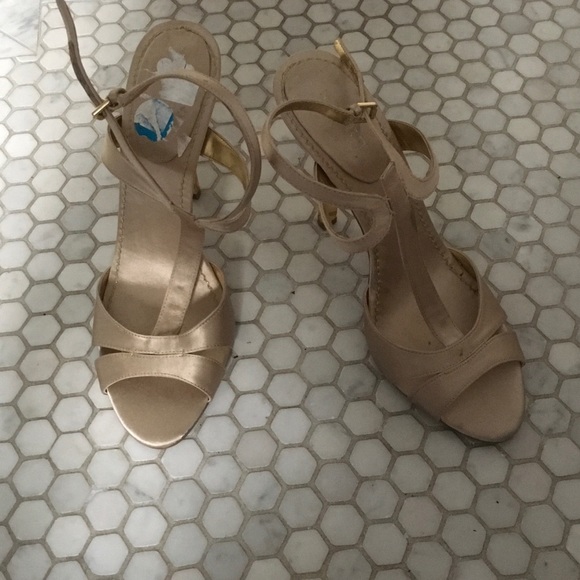 Nine West. Satin. 4 inch - Picture 1 of 2