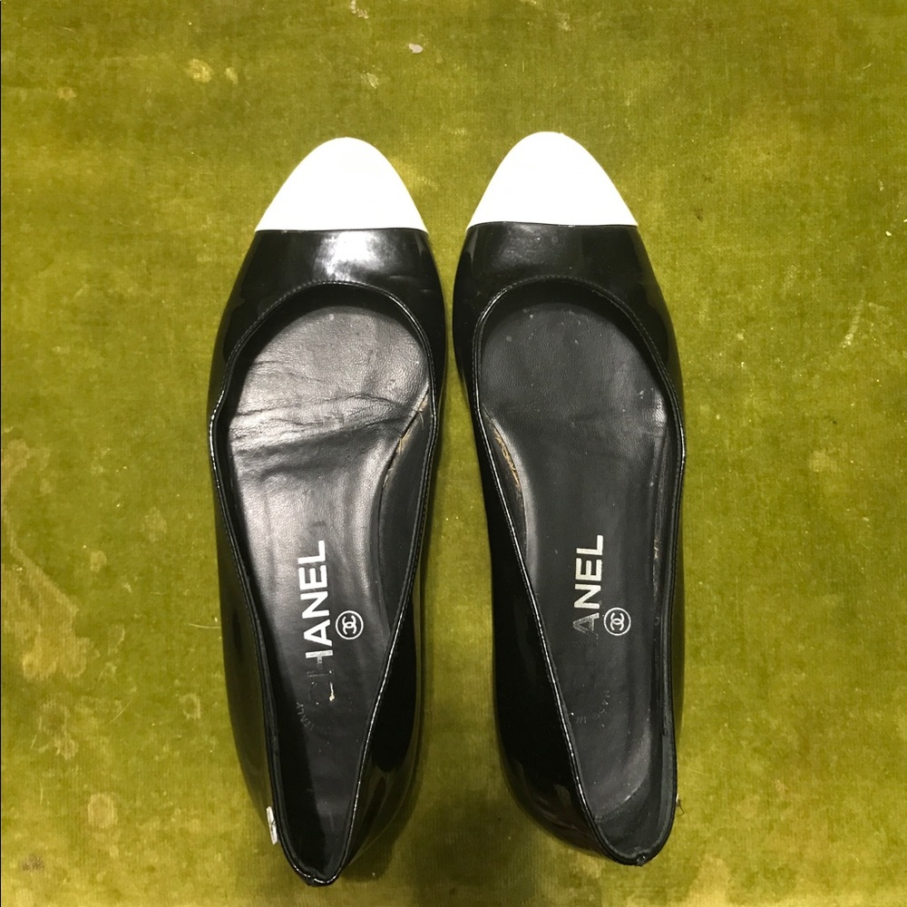 Size 6 Chanel flats