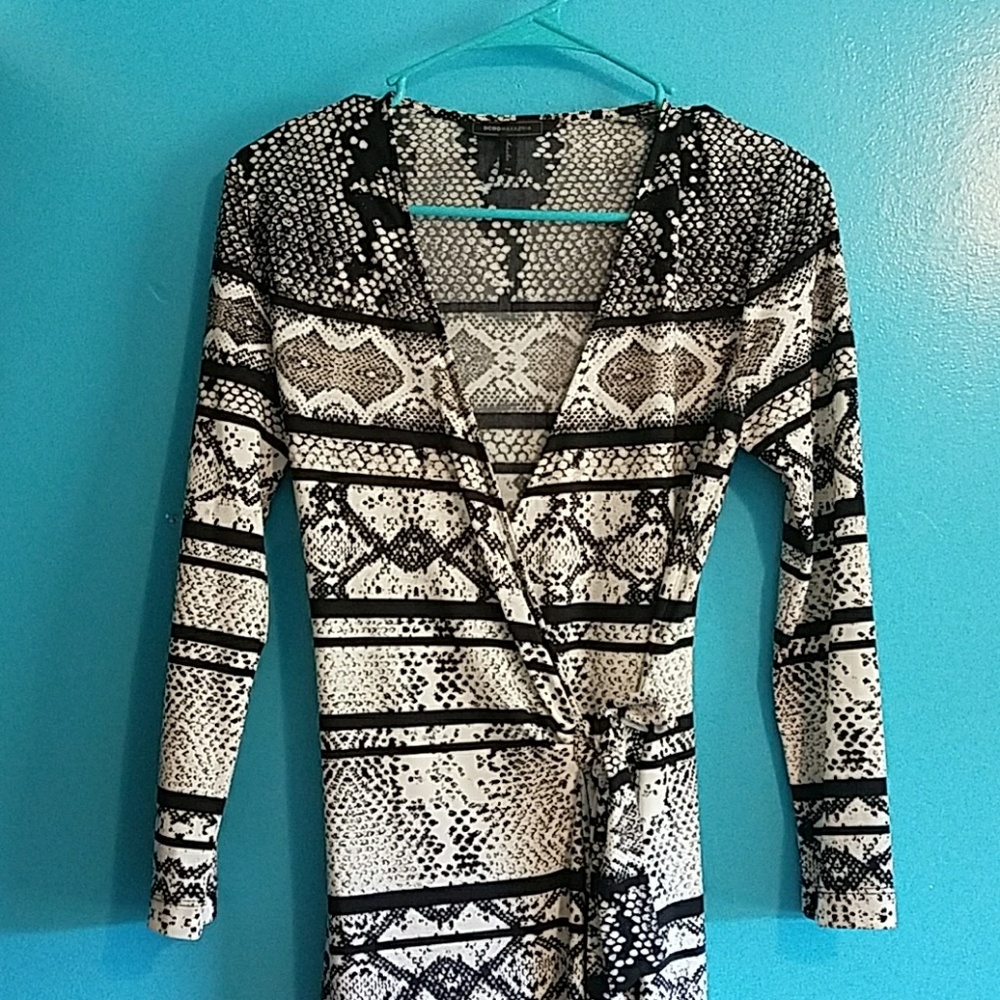 BCBJMAXAZRIA Snake skin print wrap dress