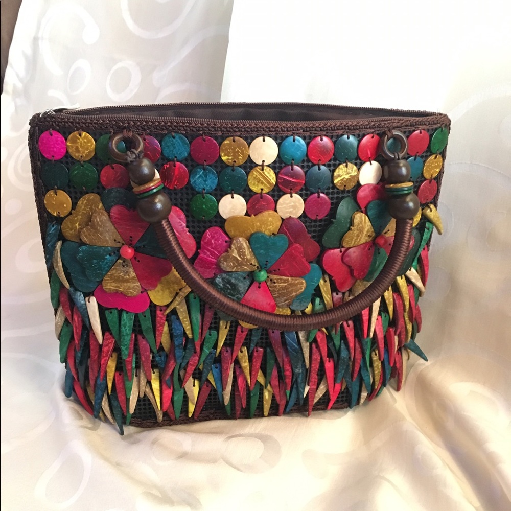 Meet your Posher, Khadija