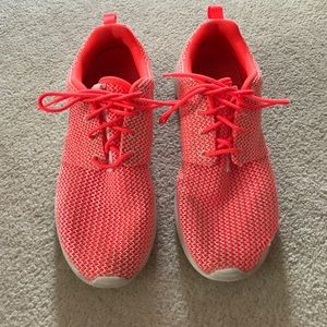 Coral Nike roshes! Size 9