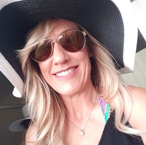 Meet your Posher, Molly