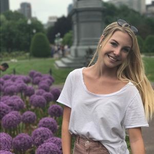 Meet your Posher, Mandy