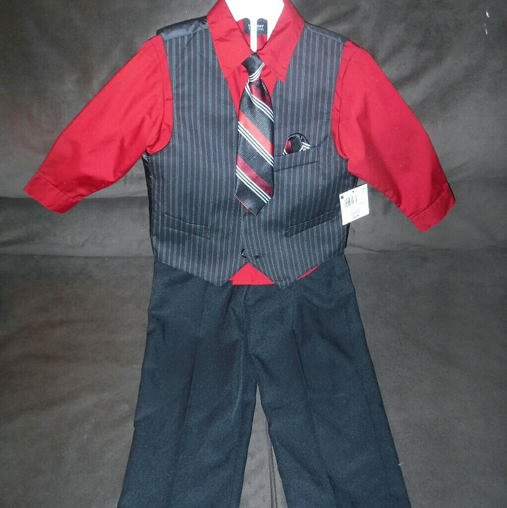 Boy's 3T 4 piece set