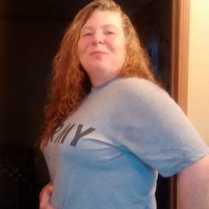 Meet your Posher, Lora