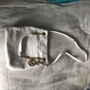 Michael kors white and gold cross body purse