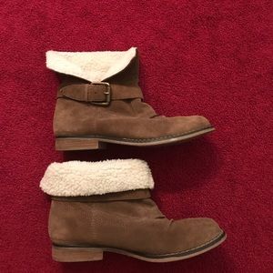 Tan Suede w/ White Fleece Lining Cowboy Boots