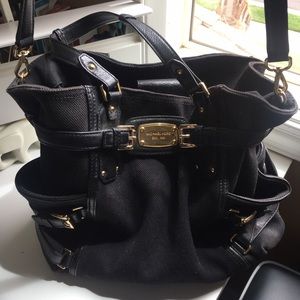 Large Michael Kors purse. Great condition!