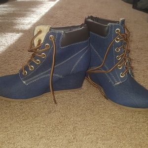 Sneaker wedges