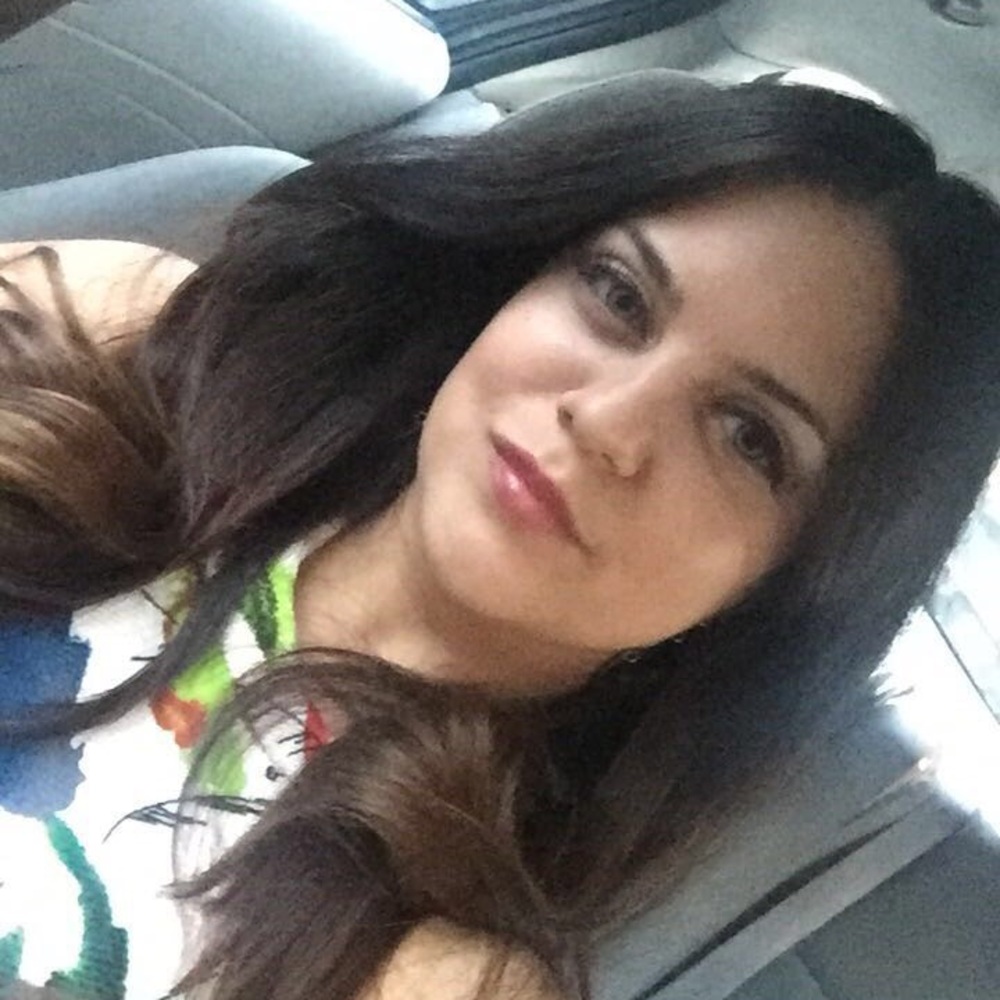 Meet your Posher, Danielle