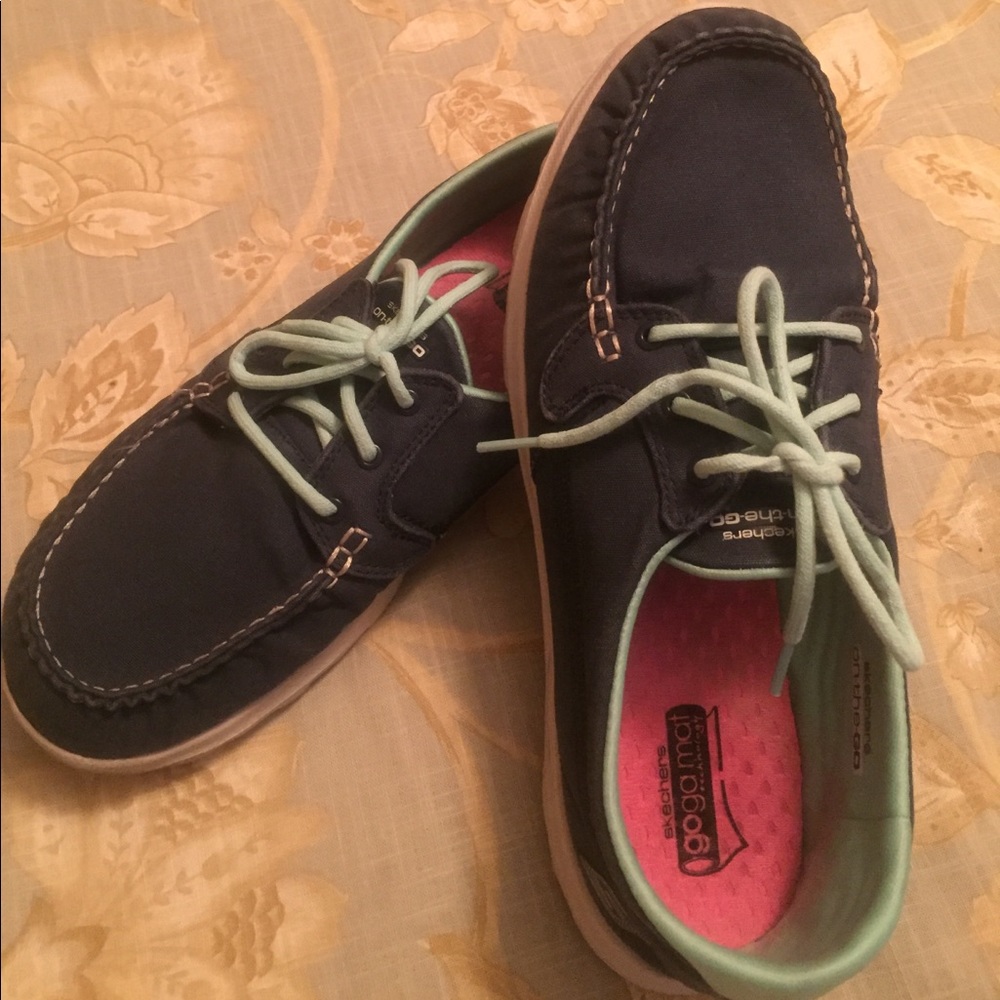 Skechers On the Go